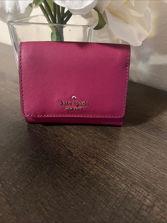 kate spade Handbags - kate spade Connie Small Trifold in Rhubarb